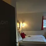 Weingut Gaestehaus Weigand 4* 이포펜