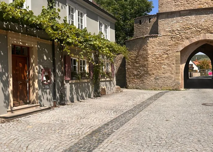 Weingut Gaestehaus Weigand בית הארחה איפהופן